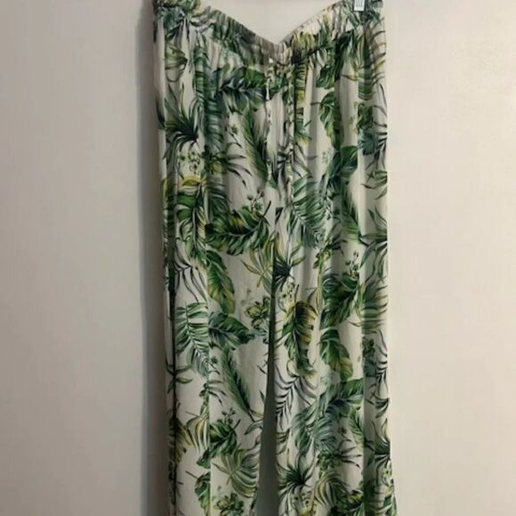 Almost Famous Pants - Almost Famous Tropical Green/White/Yellow wide leg drawstring pants, size 1X